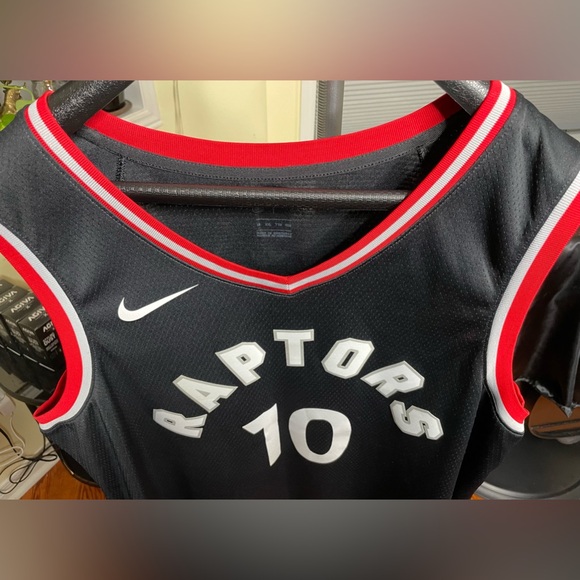 Beautiful Raptors Jersey, 2XL - Picture 3 of 5